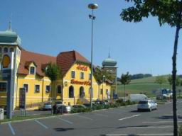 JAUSENSTATION-01.jpg