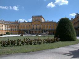 MINI-SCHOENBRUNN-in-FERTOED-05.jpg